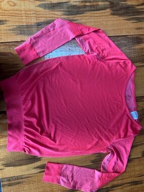 Nike Dri-FIT Pink Coral Long Sleeve Athletic Top Size Medium